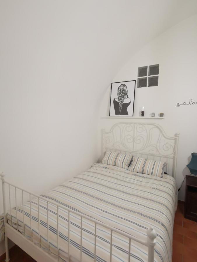 The 'Ferdinando' Refuge Apartment Месане Стая снимка
